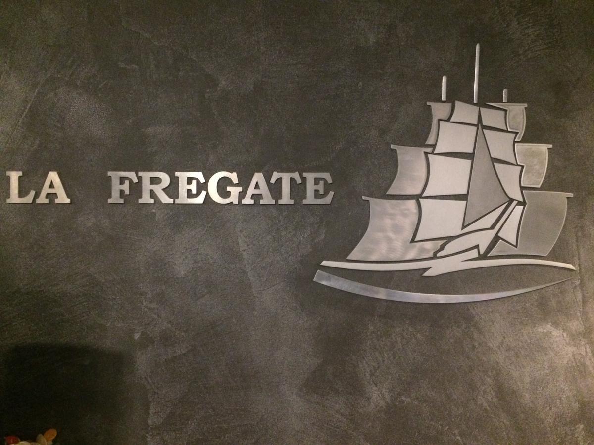 Hotel Restaurant La Fregate La Seyne-sur-Mer Exteriör bild