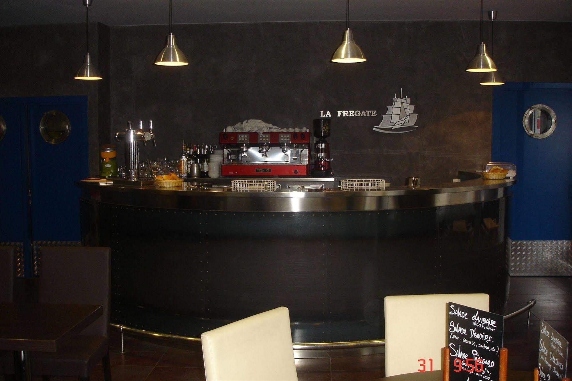 Hotel Restaurant La Fregate La Seyne-sur-Mer Exteriör bild